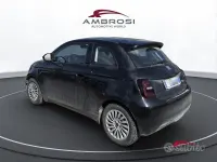 Usata Fiat 500e 42 kW (58 CV) 2023 Nero Utilitaria