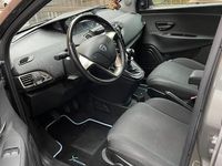 Usata Lancia Ypsilon Gold 69 CV (50 kW) 2013 Grigio Utilitaria