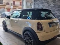 Usata Mini Cooper D 108 CV (79 kW) 2009 Beige Utilitaria
