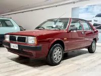 Usata Lancia Delta 75 CV (55 kW) 1990 Rosso Utilitaria