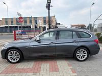 Usata BMW 320 Luxury Line 190 CV (139 kW) 2017 Grigio Station wagon