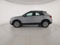 Usata VW T-Roc Life 116 CV (85 kW) 2025 Pyrit silver metallizzato nero SUV