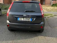 Usata Ford Fiesta Ghia 68 CV (50 kW) 2006 Utilitaria