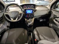 Usata Lancia Ypsilon Gold 70 CV (51 kW) 2022 Grigio Utilitaria