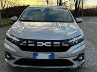 Usata Dacia Logan 90 CV (66 kW) 2023 Grigio Berlina