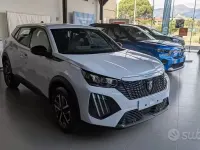 Neu Peugeot 2008 Style 100 PS (73 kW) 2026 Grau SUV