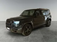 Usata Land Rover Defender SE 200 CV (147 kW) 2023 Santorini black SUV