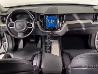 Usata Volvo XC60 Inscription 250 CV (183 kW) 2019 Argento SUV