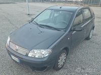 Begagnad Fiat Punto 60 HK (44 kW) 2011 Halvkombi