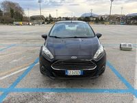 Usata Ford Fiesta 75 CV (55 kW) 2015 Nero Berlina