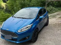 Usata Ford Fiesta 75 CV (55 kW) 2014 Blu Utilitaria