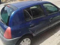 Usata Renault Clio 58 CV (42 kW) 1999 Bluazzurro Berlina