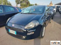 Usata Fiat Punto Street 77 CV (56 kW) 2016 Nero Utilitaria