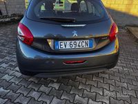 Usata Peugeot 208 68 CV (50 kW) 2014 Grigio Utilitaria