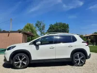 Usata Peugeot 2008 Allure 120 CV (88 kW) 2017 Bianco SUV