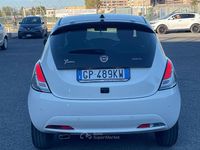 Usata Lancia Ypsilon Gold 69 CV (50 kW) 2023 Bianco Utilitaria