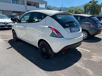 Usata Lancia Ypsilon Gold 69 CV (50 kW) 2022 Grigio Utilitaria