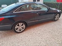 Usata Mercedes 220 170 CV (125 kW) 2010 Blu Coupé