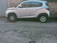 Usata Mahindra KUV100 83 CV (61 kW) 2019 Grigio SUV