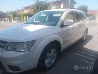Käytetty Fiat Freemont 170 HP (125 kW) 2013 Valkoinen Katumaasturi