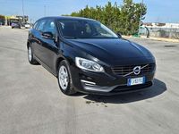 Usata Volvo V60 Summum 120 CV (88 kW) 2017 Nero Station wagon