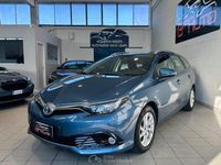 Usata Toyota Auris Hybrid Business Edition 99 CV (72 kW) 2019 Blu Station wagon