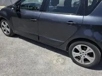 Usata Renault Scenic E-Tech XMOD 106 CV (77 kW) 2011 Nero SUV