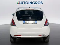 Usata Lancia Ypsilon Gold 69 CV (50 kW) 2020 Bianco Utilitaria