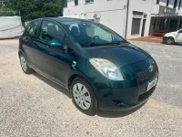 Usata Toyota Yaris Sol 69 CV (50 kW) 2006 Verde Utilitaria