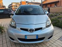 Usata Toyota Aygo 68 CV (50 kW) 2010 Grigio Utilitaria