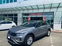 Usata VW T-Roc Life 150 CV (110 kW) 2024 Grigio SUV