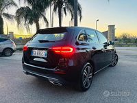 Usata Mercedes B180 115 CV (84 kW) 2021 Nero Monovolume