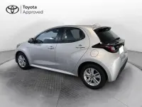 Usata Toyota Yaris Hybrid Active 116 CV (85 kW) 2021 Argento Berlina