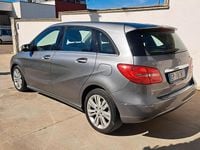 Usata Mercedes B180 108 CV (79 kW) 2013 Grigio Monovolume