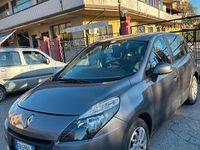 Usata Renault Scénic III 110 CV (80 kW) 2009 Marrone Monovolume