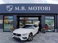 Usata Volvo V60 CC Core 197 CV (144 kW) 2022 Bianco Station wagon