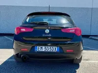 Usata Alfa Romeo Giulietta Distinctive 120 CV (88 kW) 2012 Nero Utilitaria