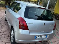 Usata Suzuki Swift 95 CV (69 kW) 2005 Grigio Utilitaria