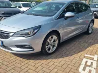 Usata Opel Astra Dynamic 105 CV (77 kW) 2017 Azzurro Berlina