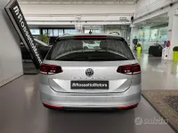 Usata VW Passat Business 150 CV (110 kW) 2020 Grigio chiaro Station wagon