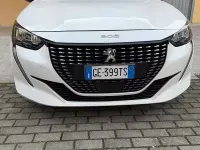 Usata Peugeot e-208 56 kW (77 CV) 2021 Bianco Utilitaria