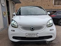 Usata Smart ForFour 71 CV (52 kW) 2016 Bianco Utilitaria
