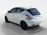 Usata Lancia Ypsilon Gold 69 CV (50 kW) 2019 Utilitaria