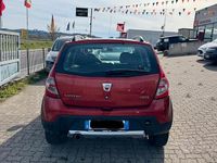 Brugt Dacia Sandero Stepway 88 HK (64 kW) 2011 Rød Sedan