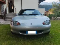 Usata Mazda MX5 110 CV (80 kW) 1999 Grigio Cabrio