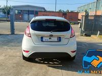 Usata Ford Fiesta Titanium 109 CV (80 kW) 2014 Bianco Utilitaria