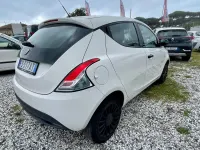 Usata Lancia Ypsilon Gold 69 CV (50 kW) 2018 Bianco Utilitaria
