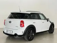 Usata Mini Cooper S Countryman 184 CV (135 kW) 2011 Bianco SUV