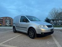 Usata VW Caddy 105 CV (77 kW) 2008 Grigio Monovolume