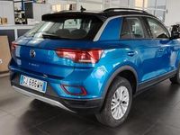 Usata VW T-Roc Life 110 CV (80 kW) 2022 Blu SUV